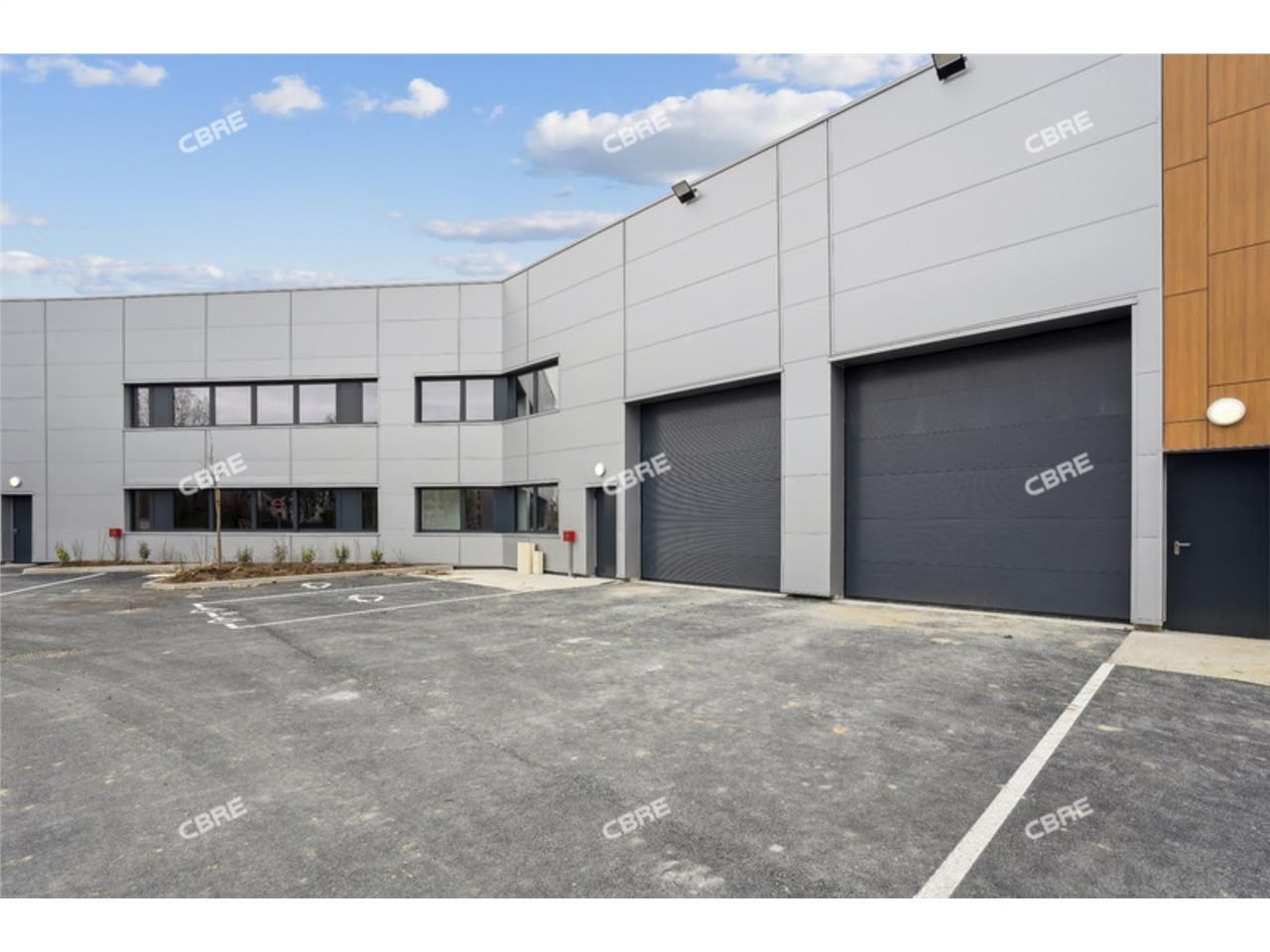 CBRE vous propose à louer un entrepôt/local d'act