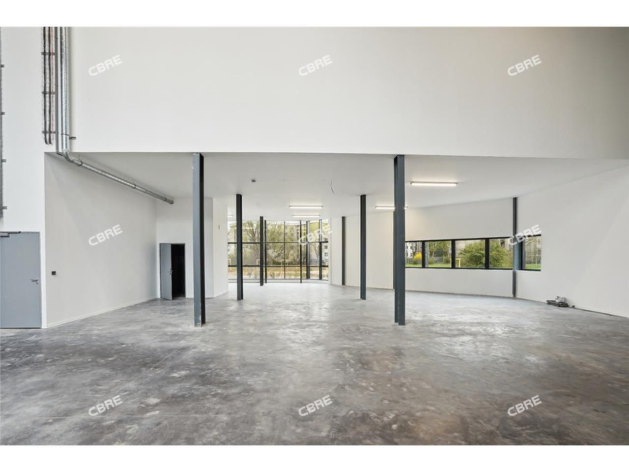 CBRE vous propose à louer un entrepôt/local d'act