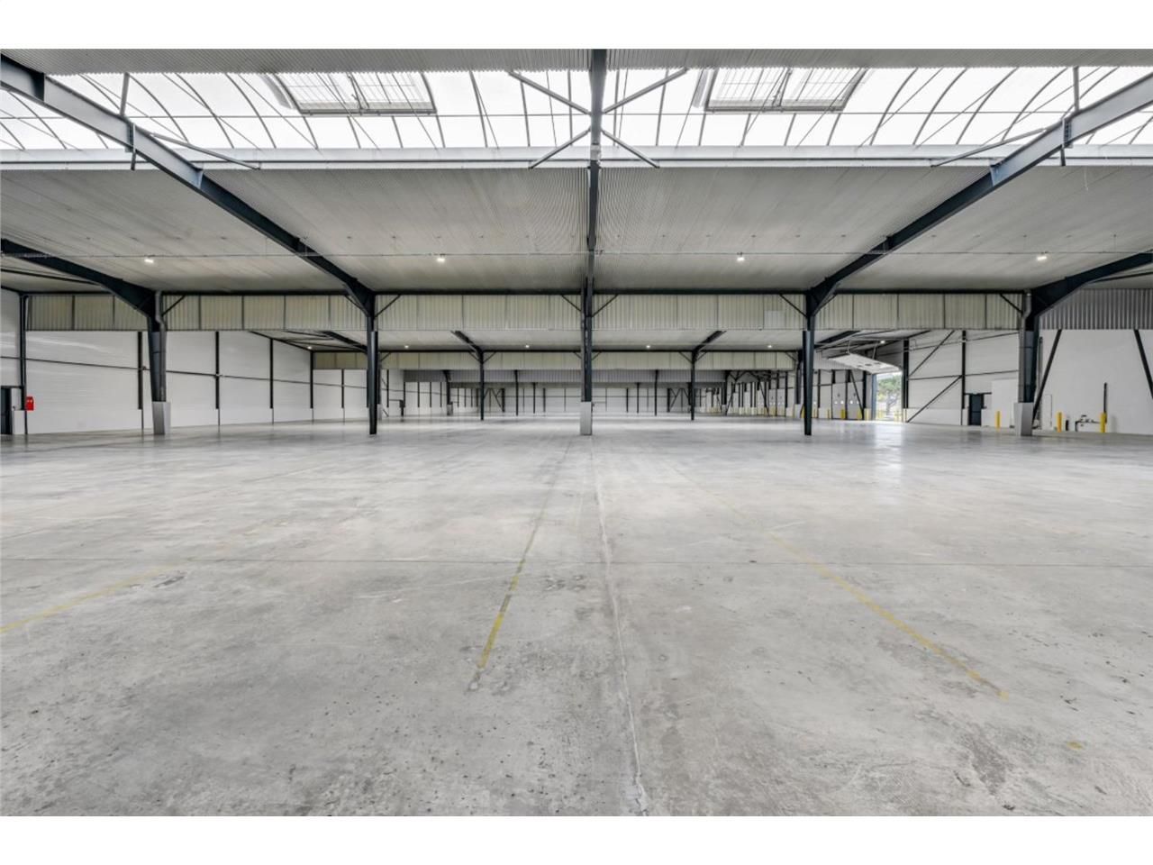 CBRE vous propose à louer, un entrepôt/local d'ac