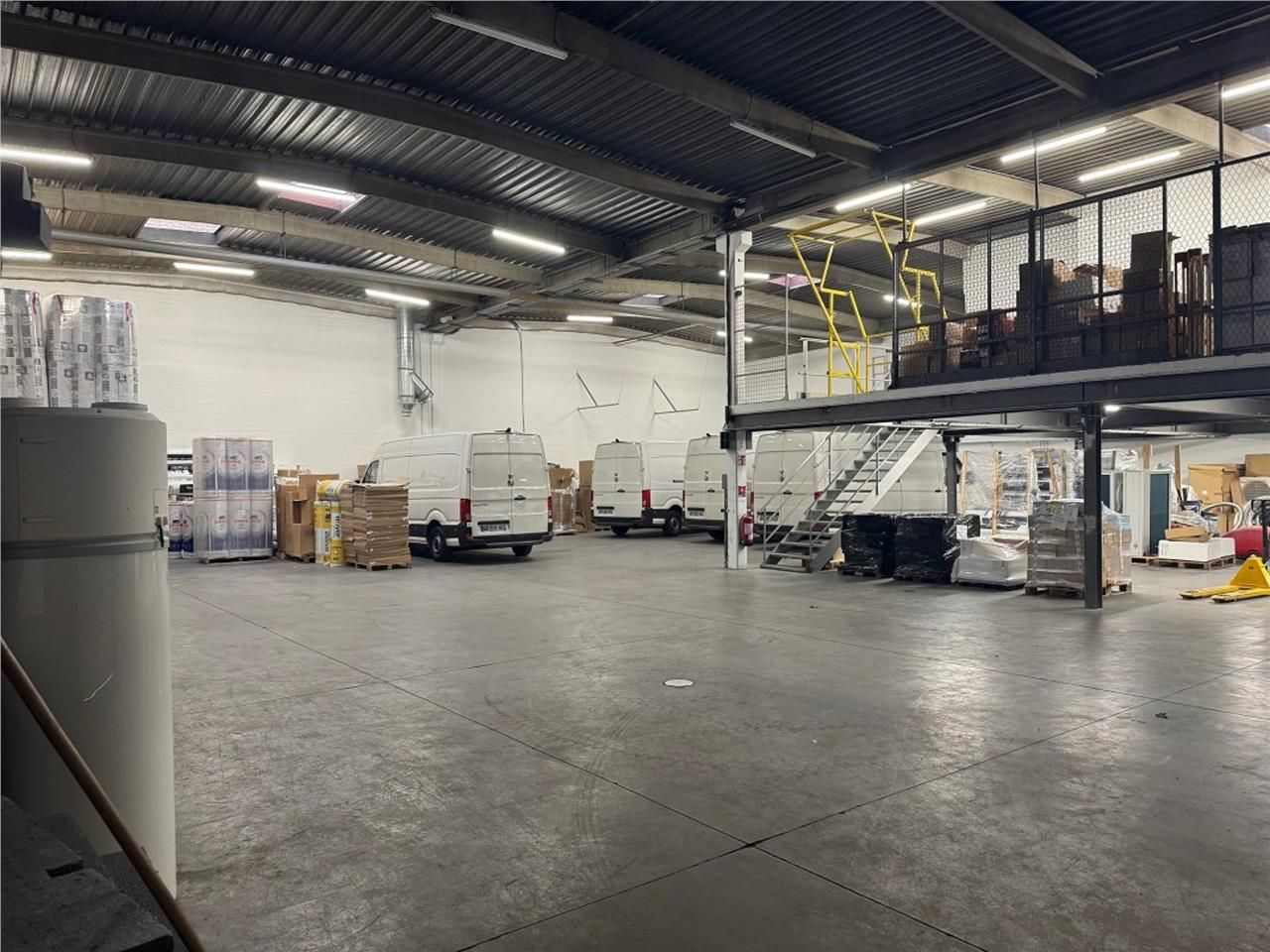 CBRE vous propose à vendre un entrepôt/local d'ac