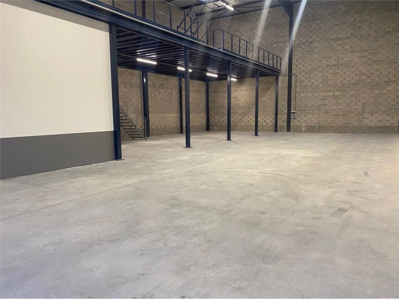 CBRE vous propose à louer, un entrepôt/local d'ac