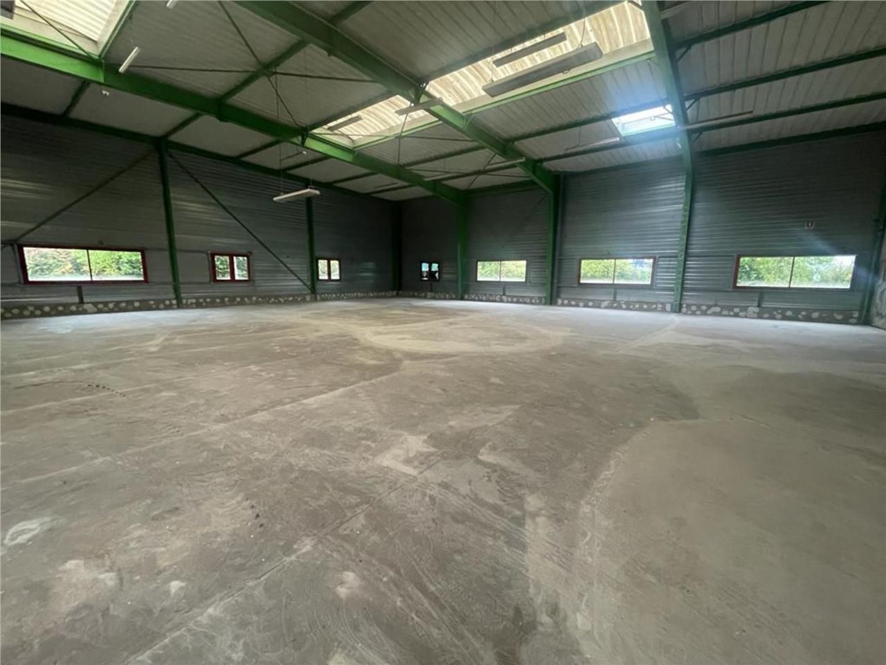 A VENDRE - CBRE vous propose sur la commune de Co