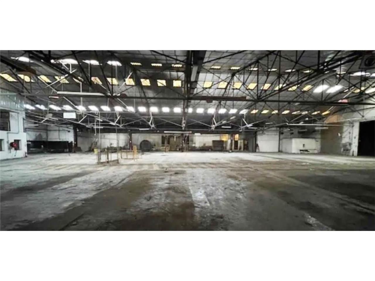 CBRE vous propose à vendre, un entrepôt/local d'a