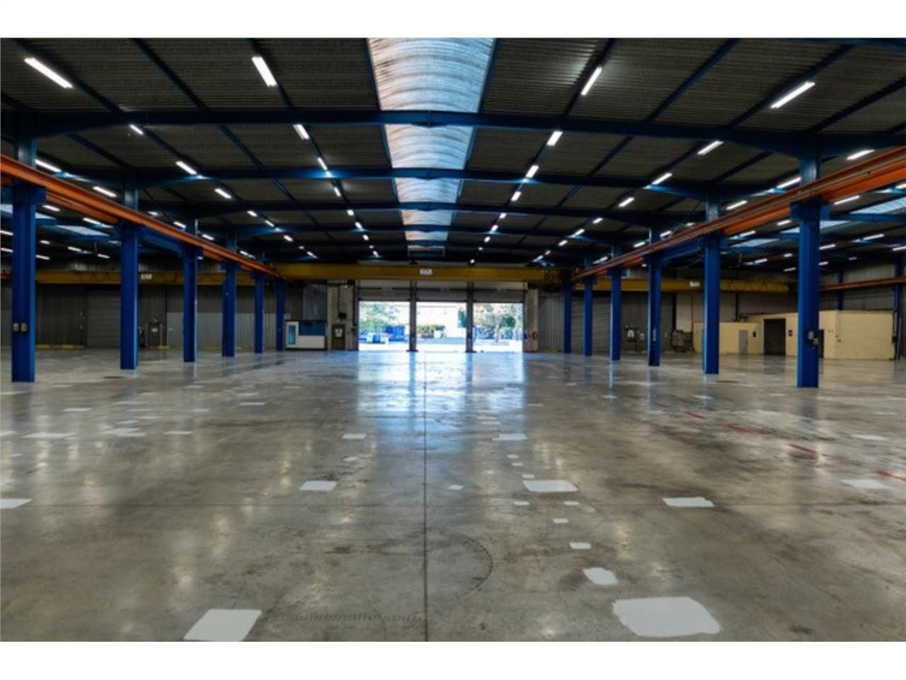 CBRE vous propose à louer, un bâtiment indépendan