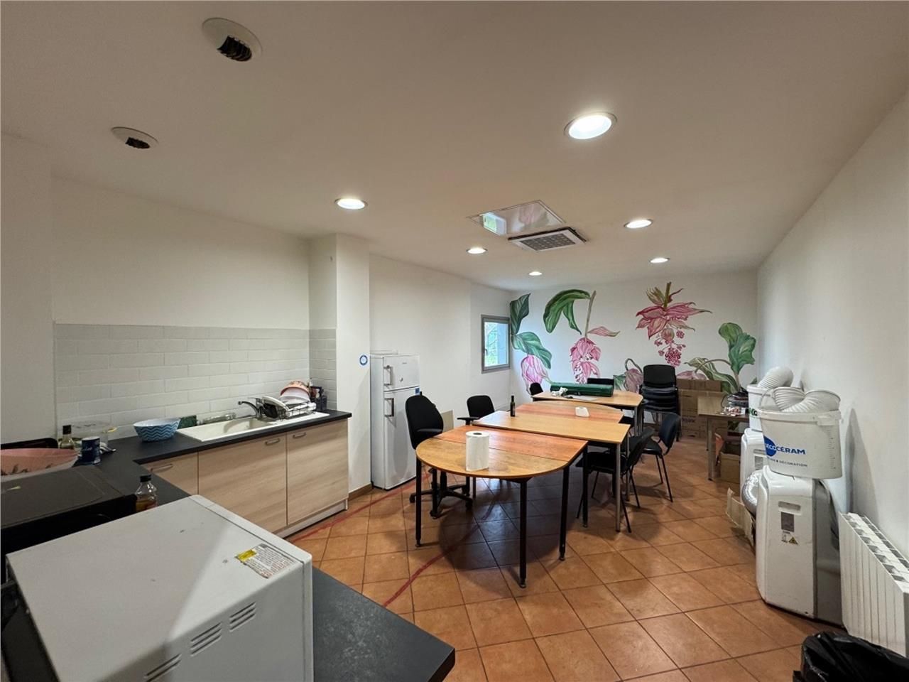 CBRE vous propose à louer un entrepôt/local d'act