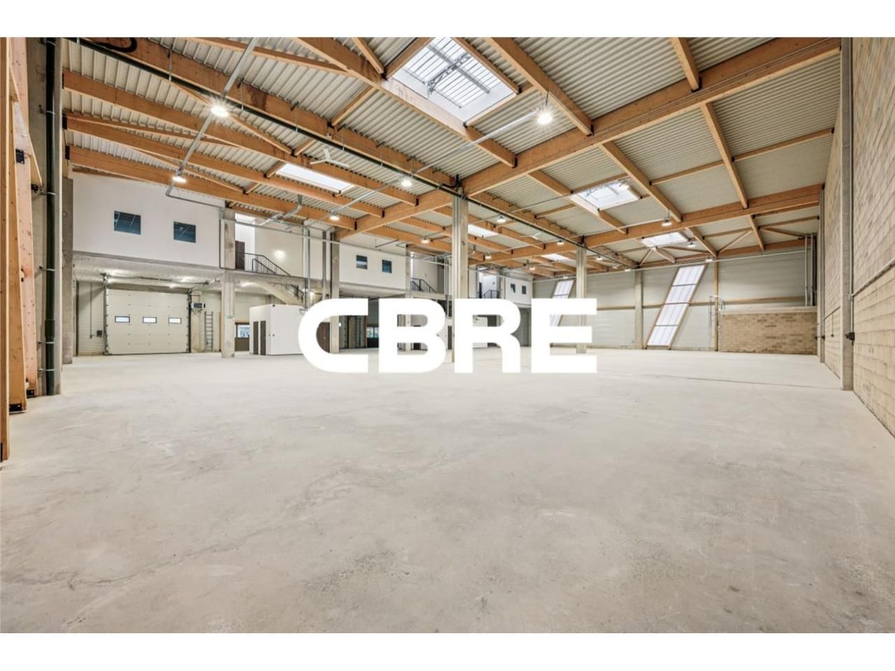CBRE vous propose à louer, un local d'activités n
