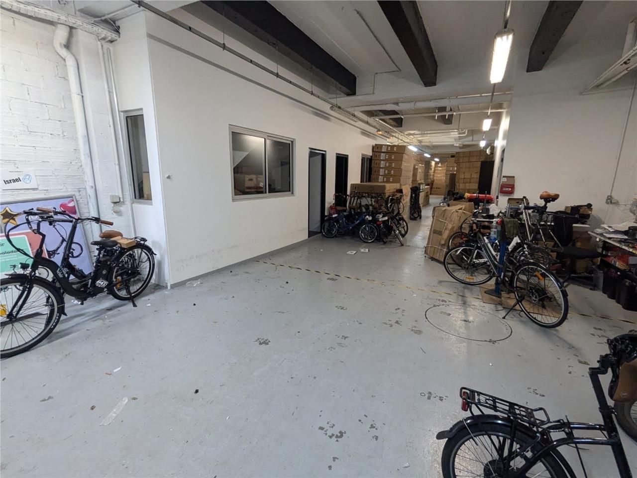 CBRE vous propose à vendre, un bâtiment indépenda