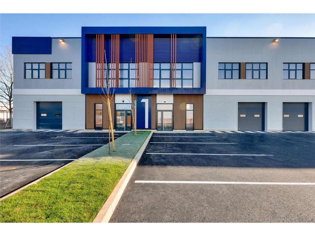 CBRE vous propose à louer un bâtiment indépendant