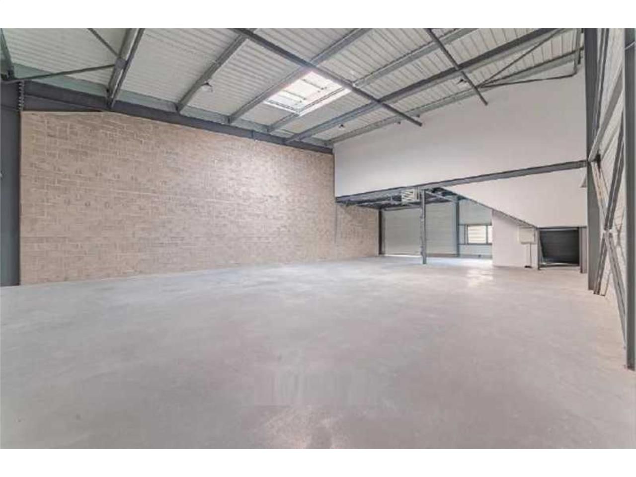 CBRE vous propose à louer, un bâtiment d'activité