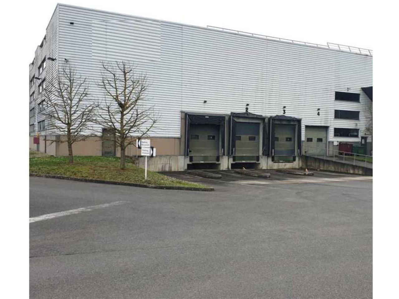 A LOUER - CBRE vous propose, sur la commune de St