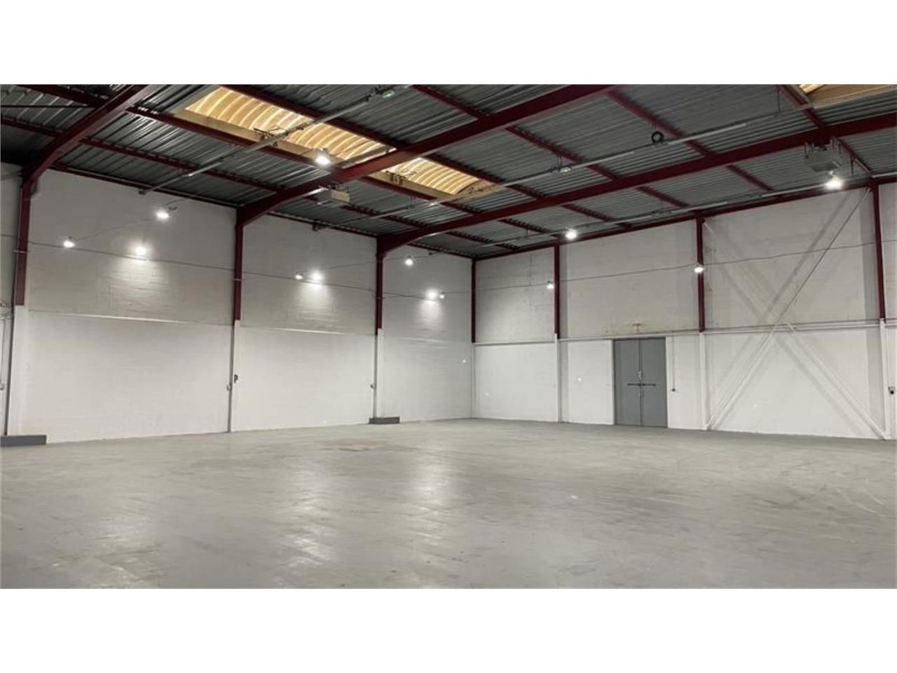 CBRE vous propose à louer, un entrepôt/local d'ac