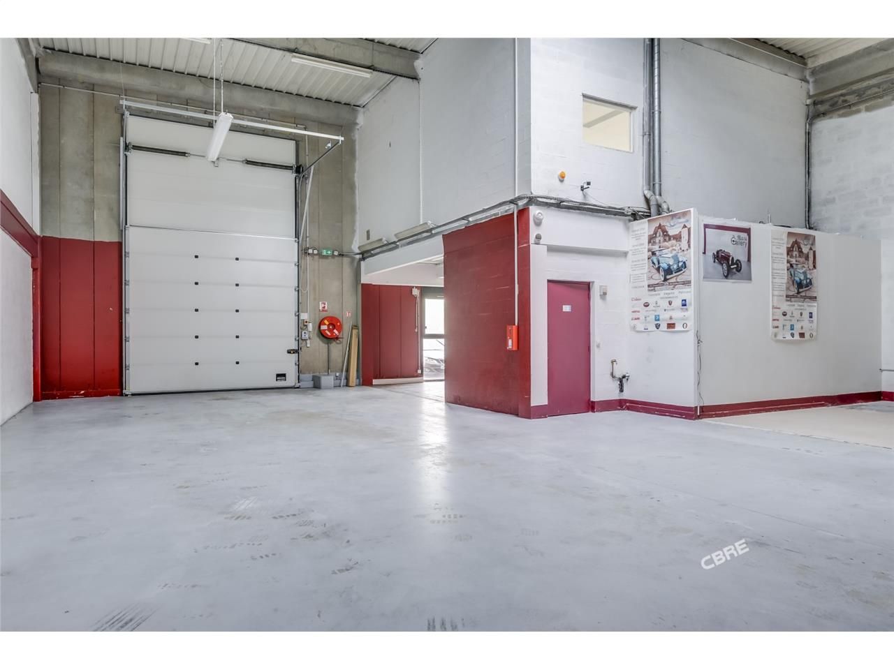 CBRE vous propose à louer, un entrepôt/local d'ac
