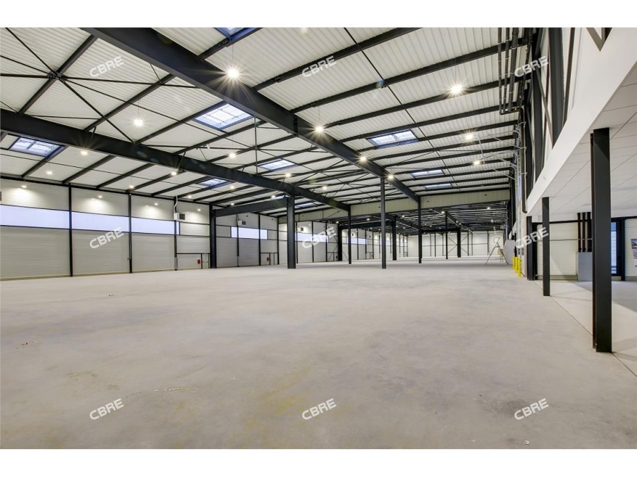 LOGISTIQUE URBAINE - CBRE vous propose à louer, d