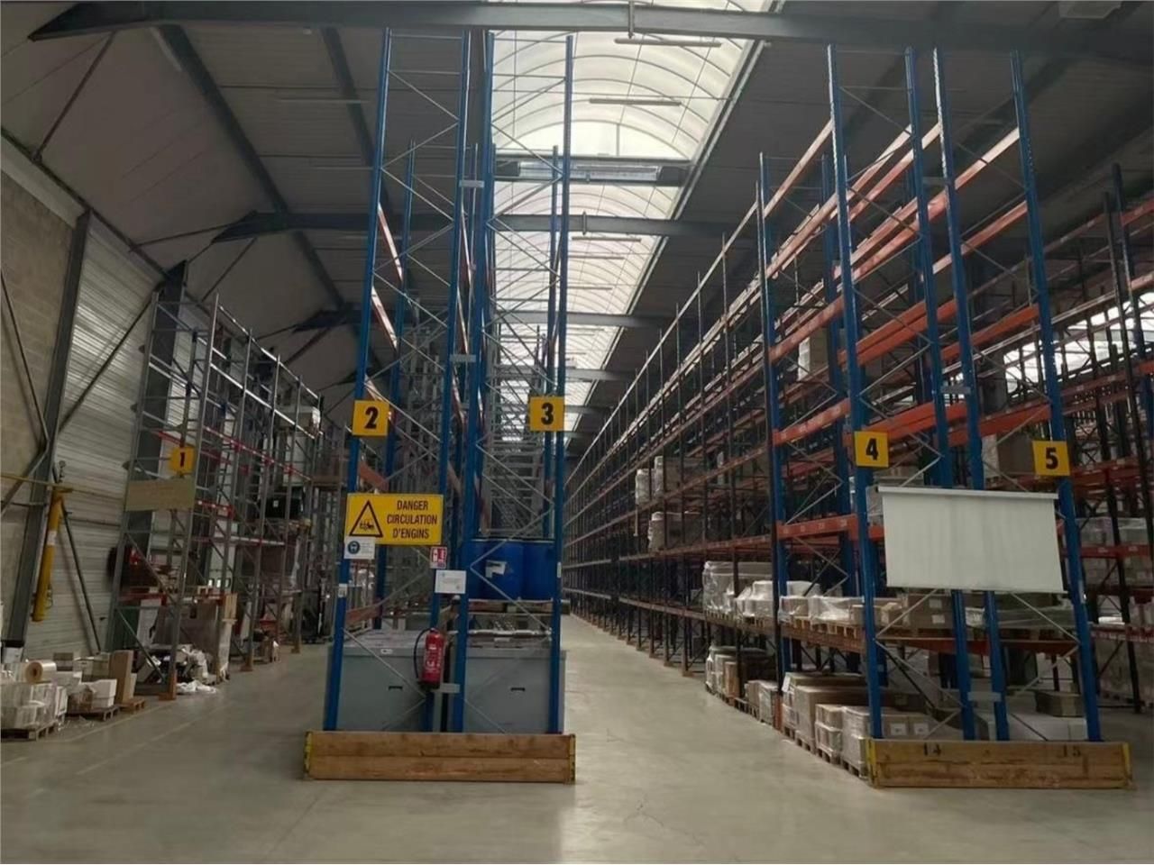 CBRE vous propose à la louer un bâtiment indépend