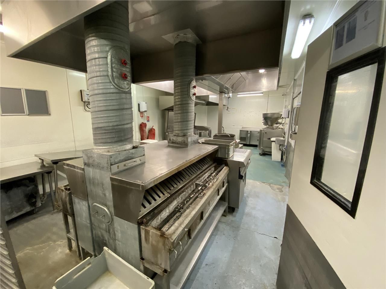 CBRE vous propose à vendre ou à louer, un bâtimen