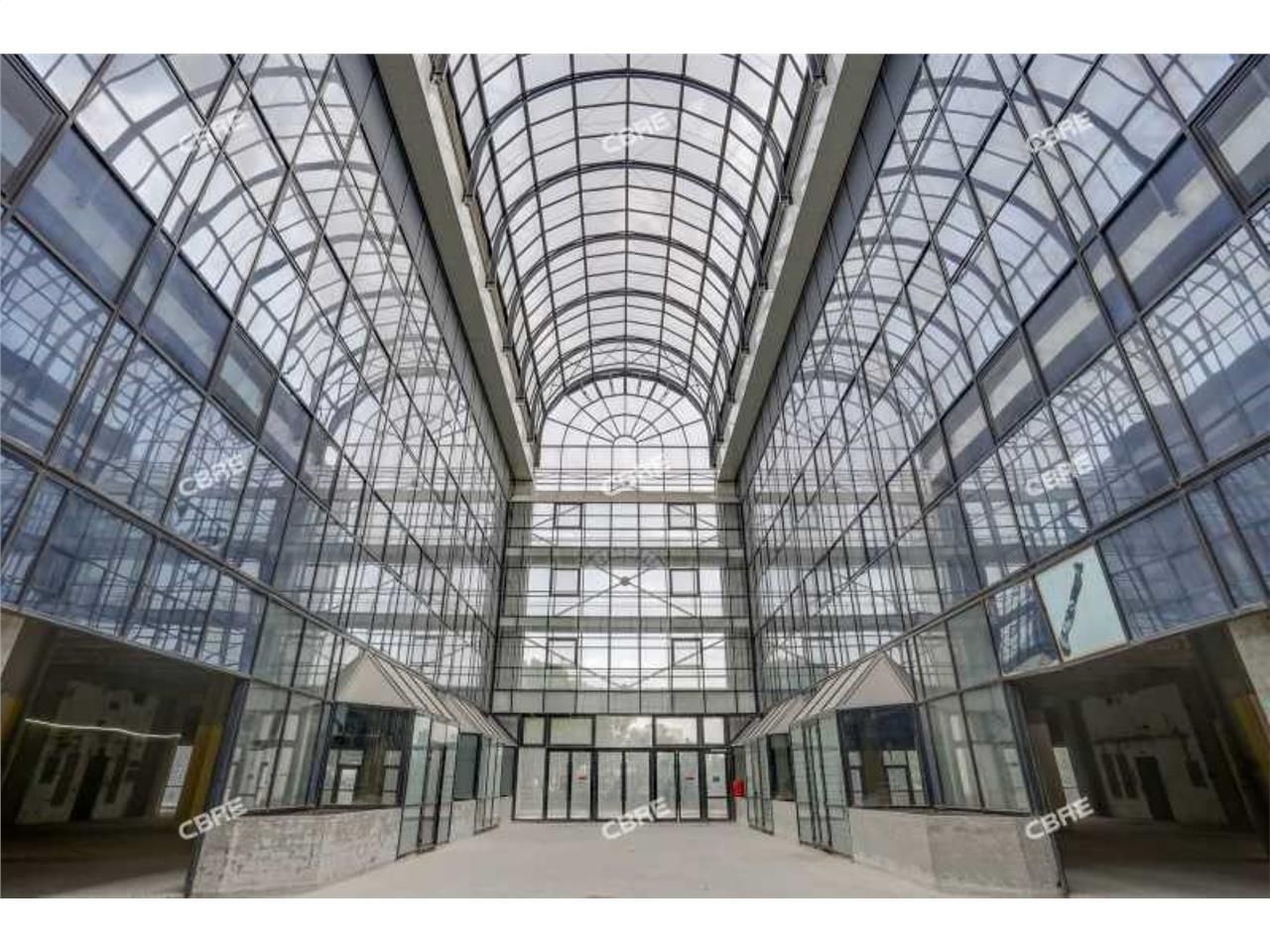 LOGISTIQUE URBAINE - Rare sur le secteur ! CBRE v