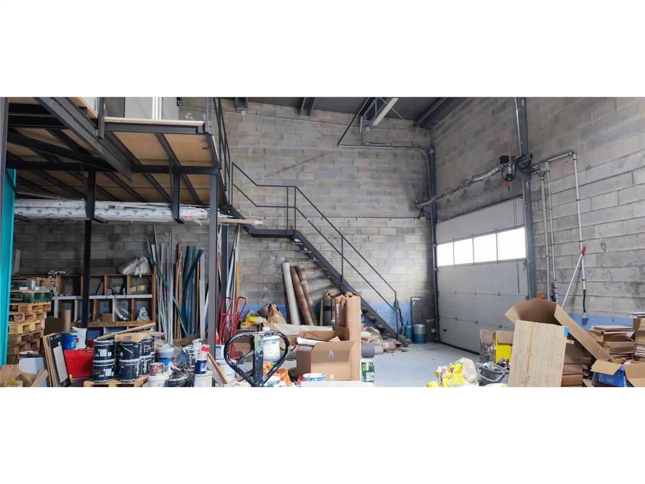 CBRE vous propose à louer un entrepôt/local d'act