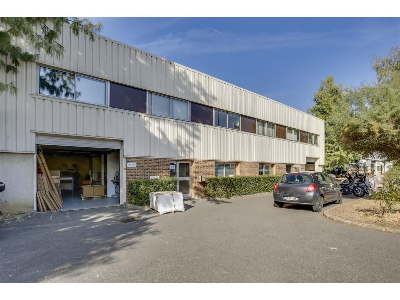 CBRE vous propose à louer des entrepôts/locaux d'