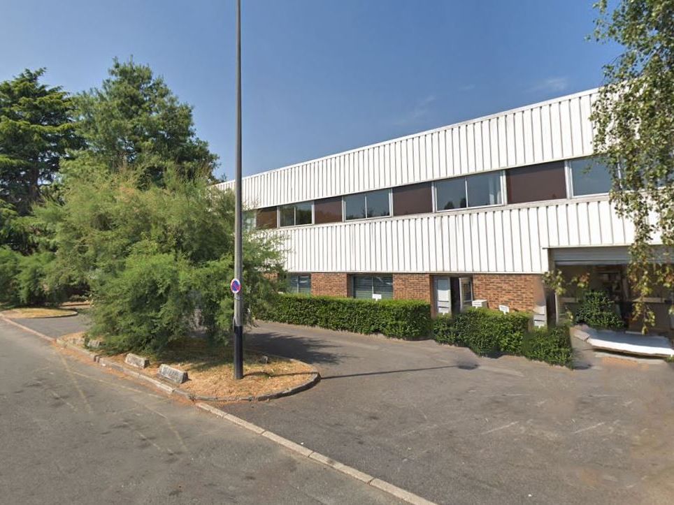 CBRE vous propose à louer des entrepôts/locaux d'