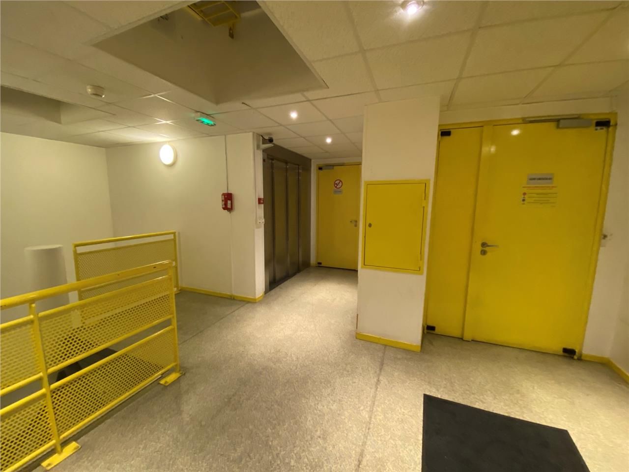 CBRE vous propose à louer un entrepôt/local d'act