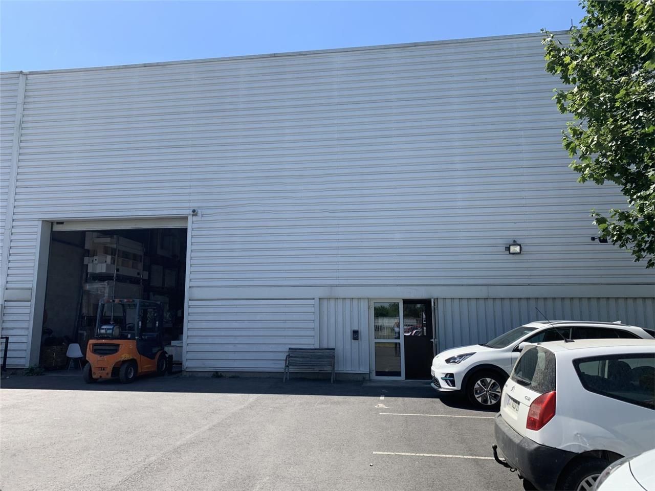 CBRE vous propose à louer un entrepôt/local d'act