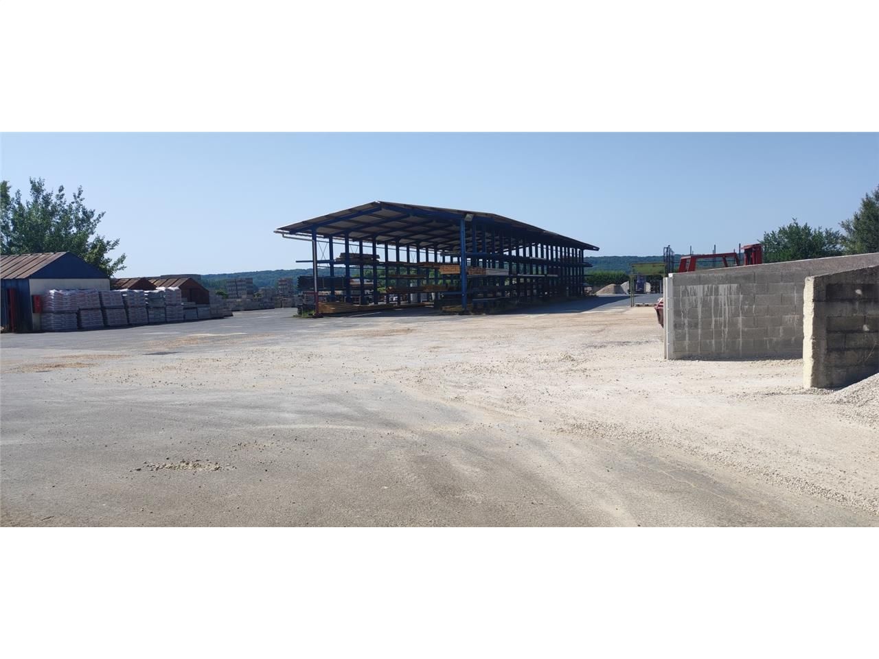 CBRE vous propose à vendre un entrepôt/local d'ac