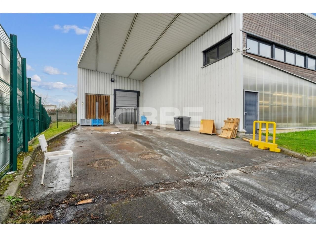 CBRE vous propose à vendre un bâtiment indépendan