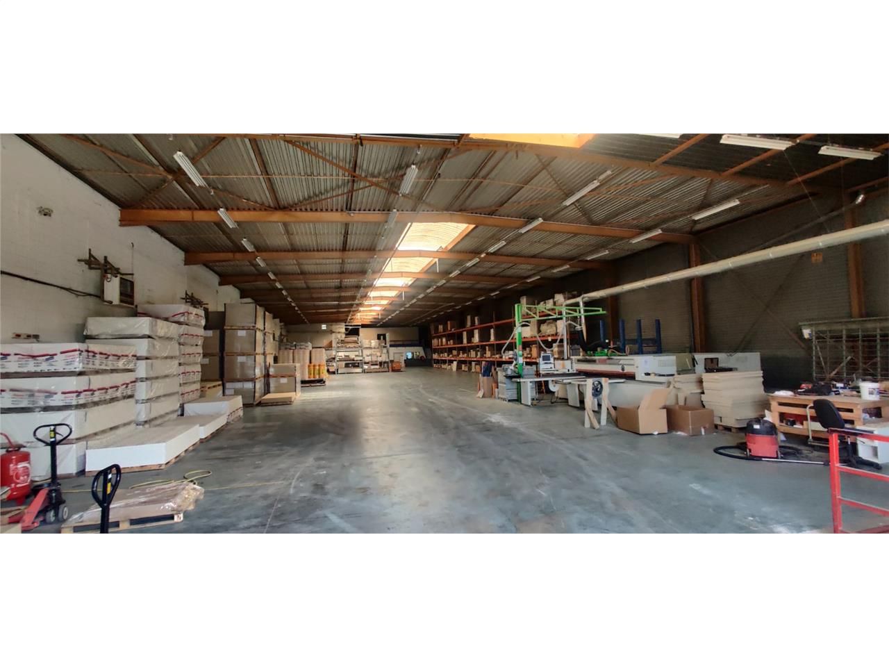 CBRE vous propose à louer, un entrepôt situé sur