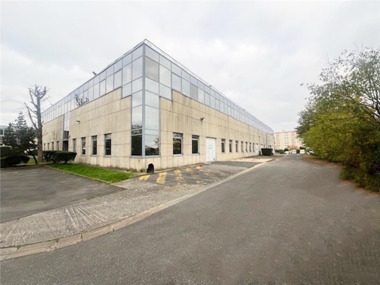 CBRE vous propose à vendre un entrepôt/local d'ac