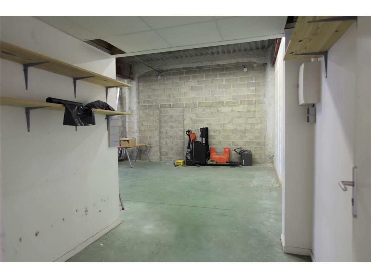 CBRE vous propose à vendre un entrepôt/local d'ac