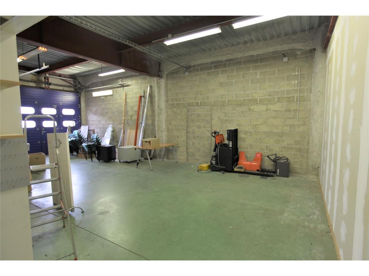 CBRE vous propose à vendre un entrepôt/local d'ac