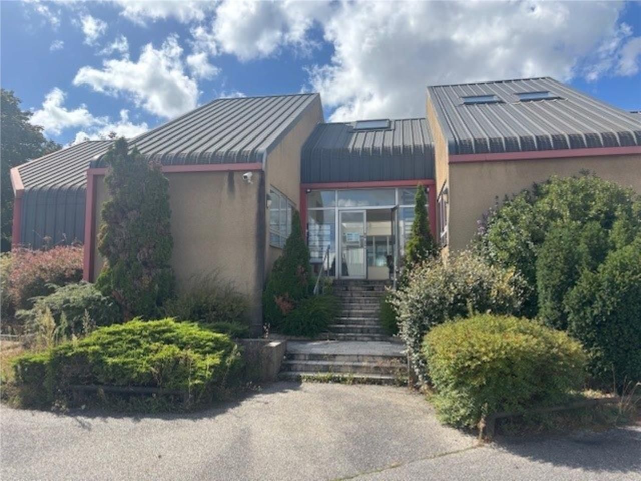 CBRE vous propose à vendre ou à louer un entrepôt