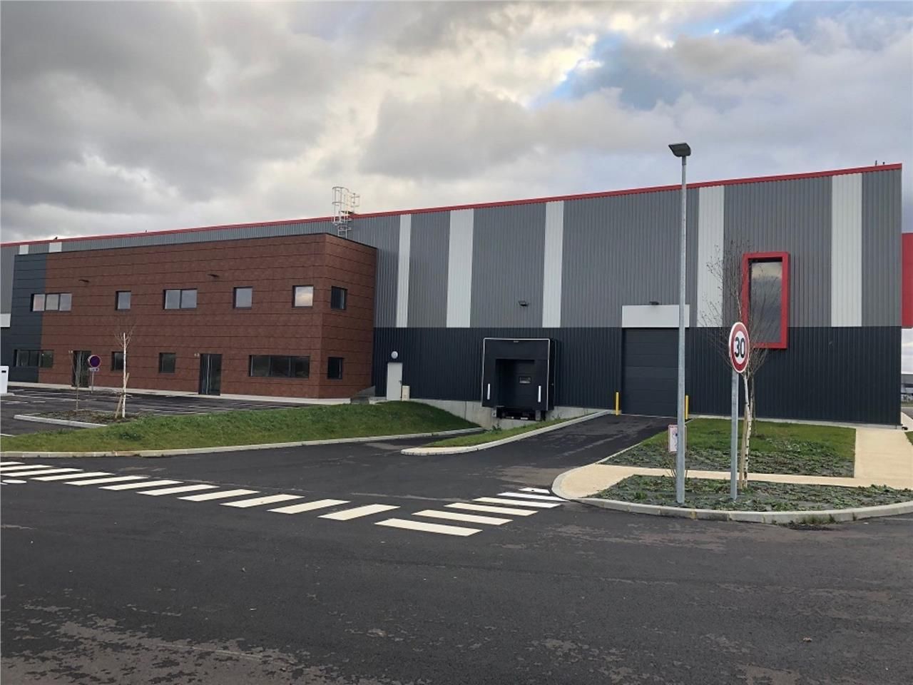 CBRE vous propose à louer un local d'activités si