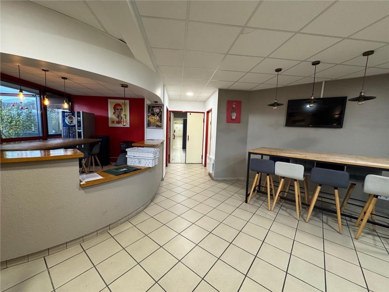 CBRE vous propose à vendre ou à louer un entrepôt