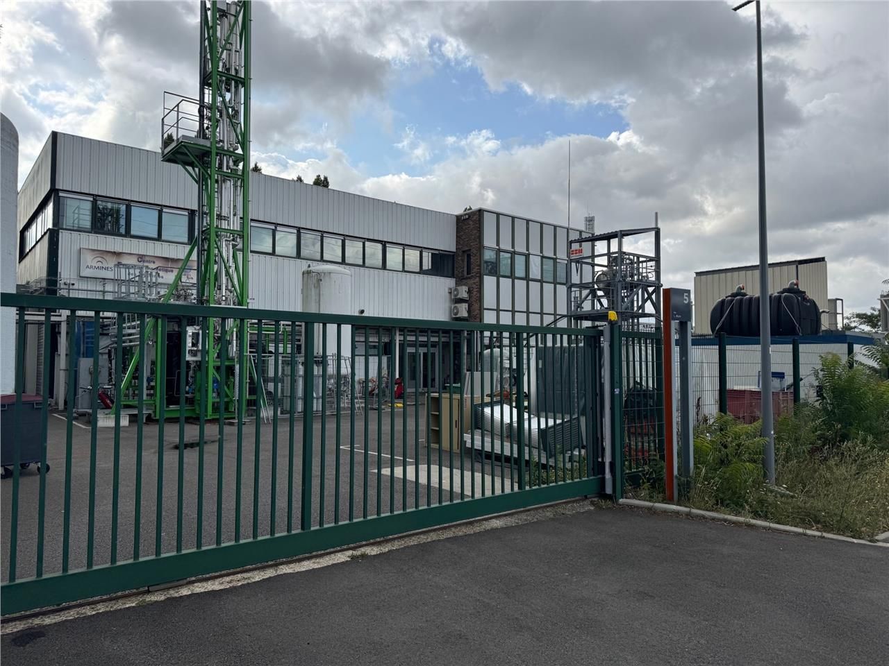 A LOUER - CBRE vous propose sur la commune de Pal