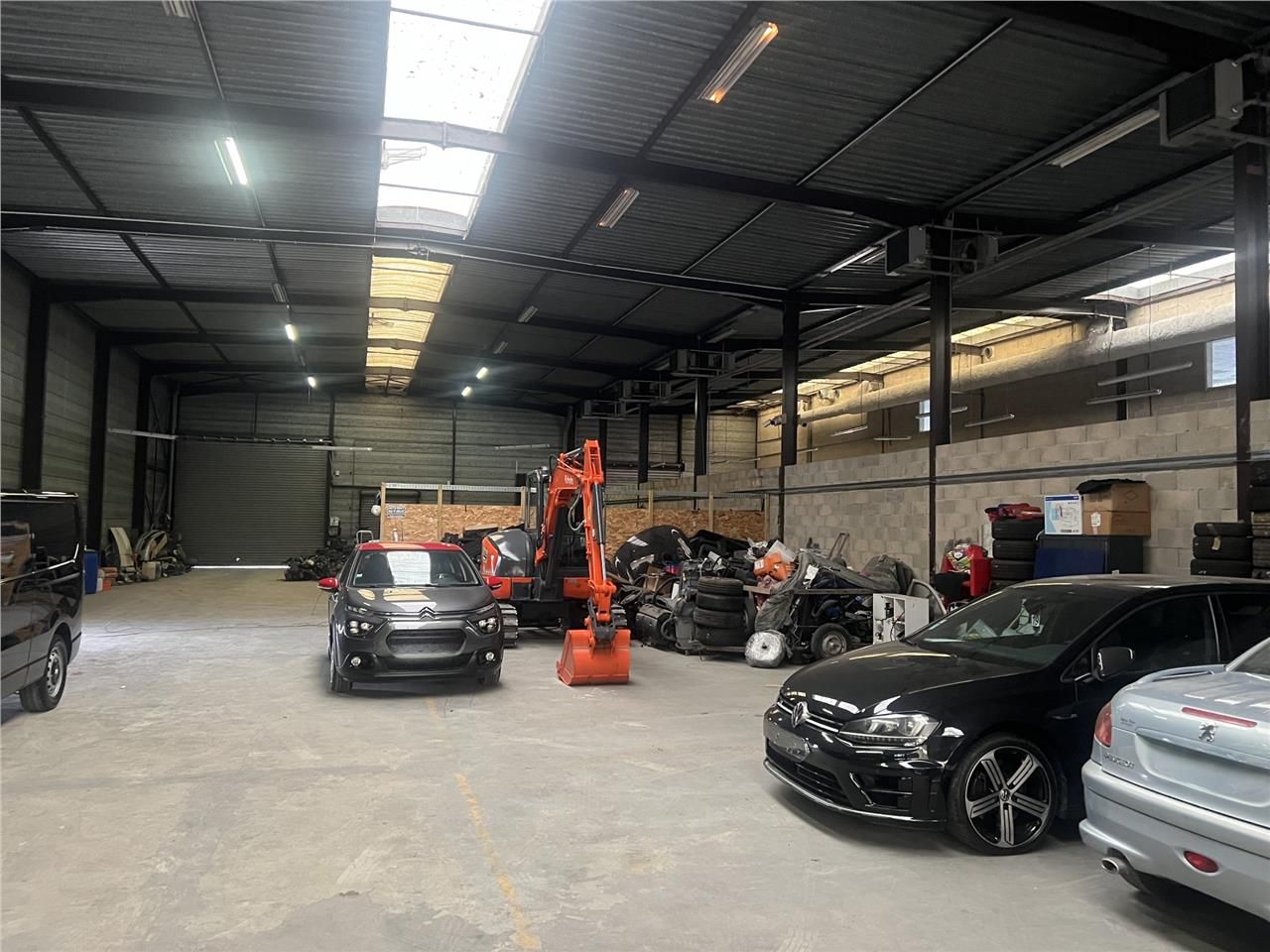 CBRE vous propose à vendre, un local d'activités 