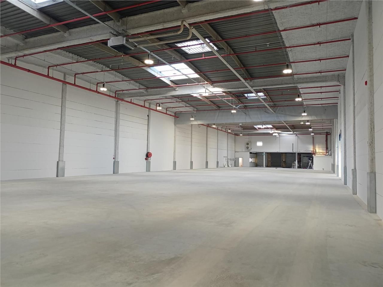 CBRE vous propose à louer, un entrepôt/local d'ac