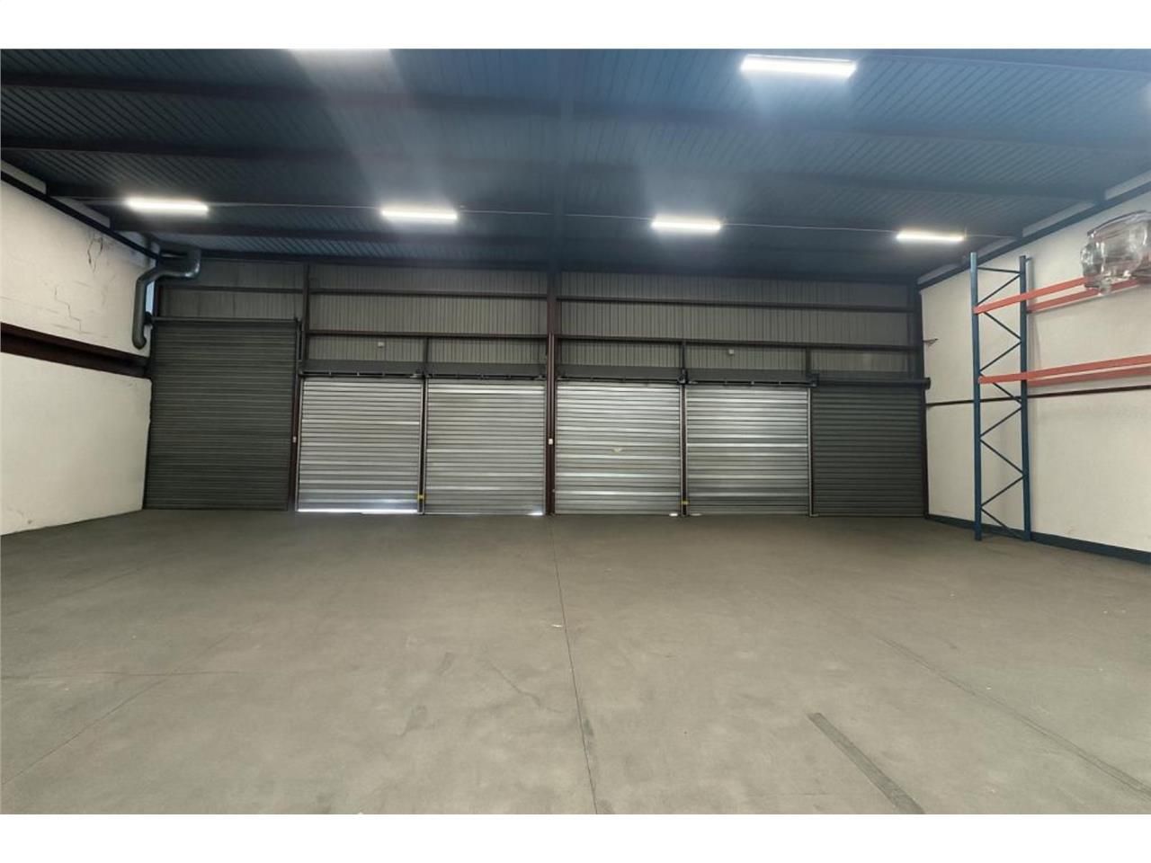 CBRE vous propose à louer, un local d'activités s