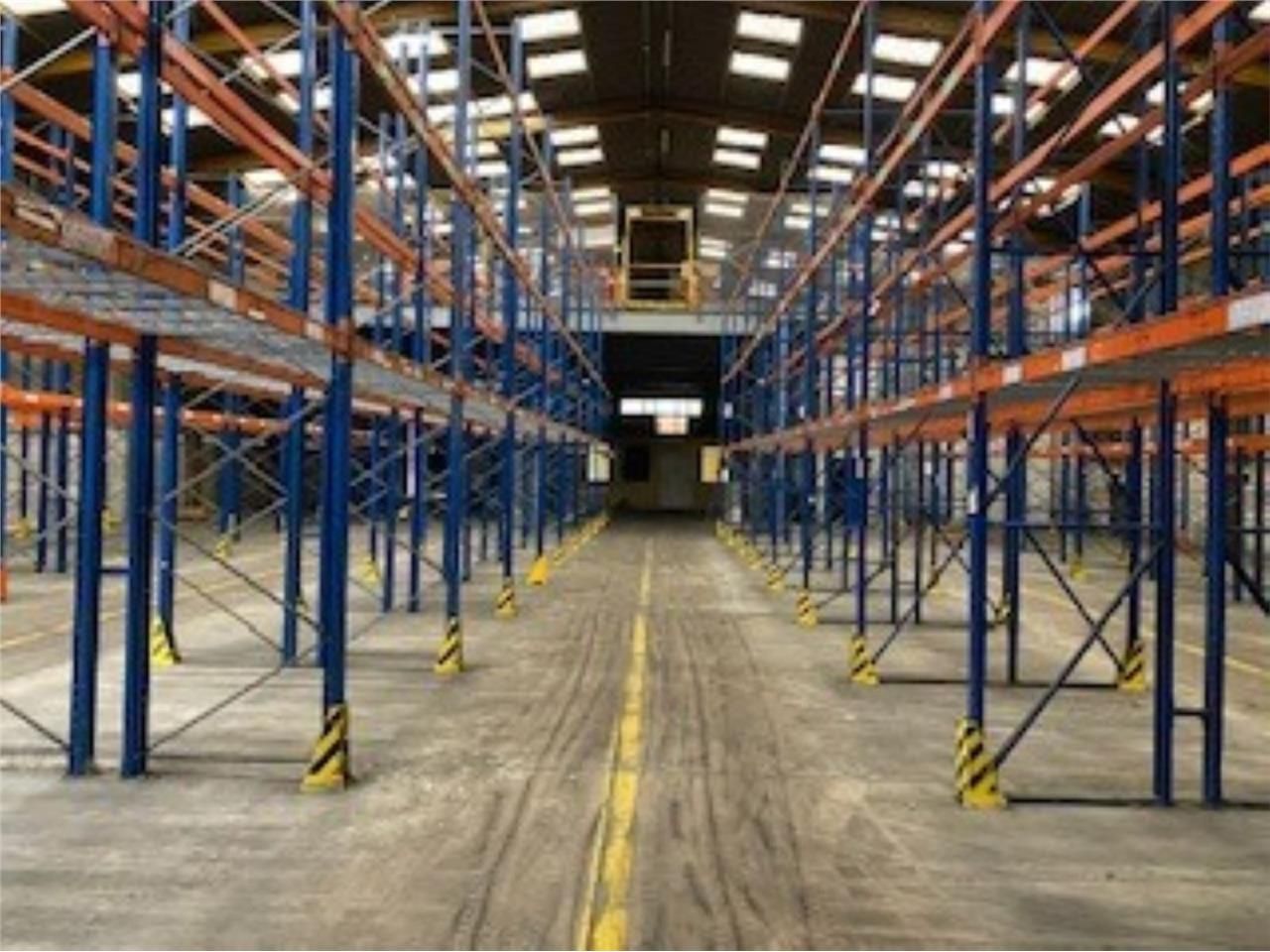 CBRE vous propose à louer, un bâtiment indépendan