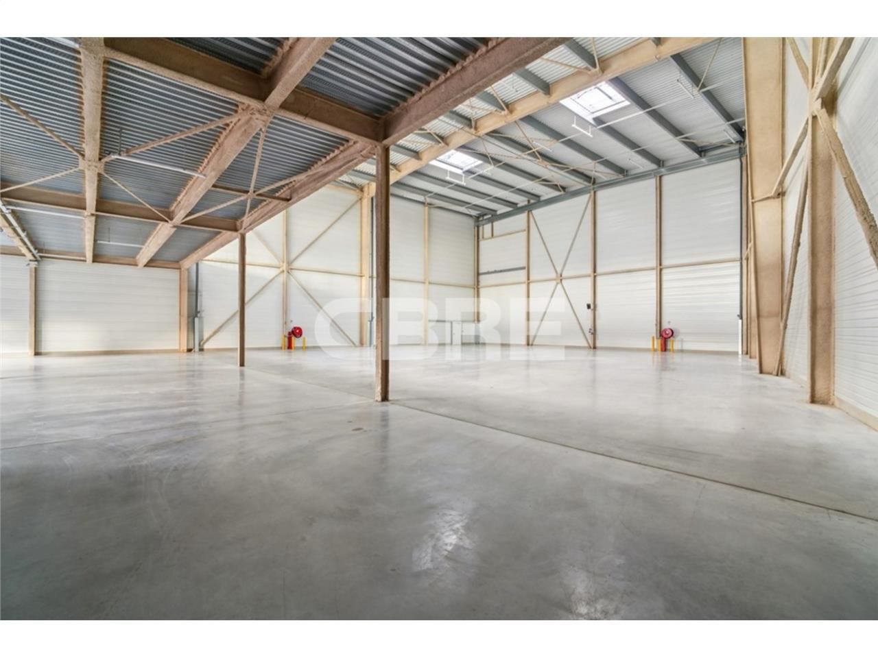 CBRE vous propose à louer un parc d'activités neu