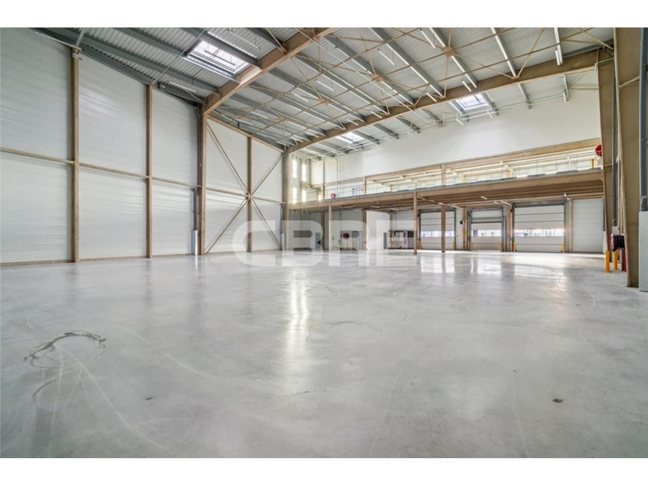 CBRE vous propose à louer un parc d'activités neu