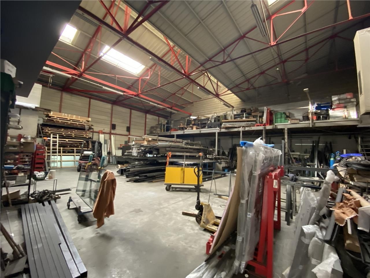 CBRE vous propose à vendre un entrepôt/local d'ac