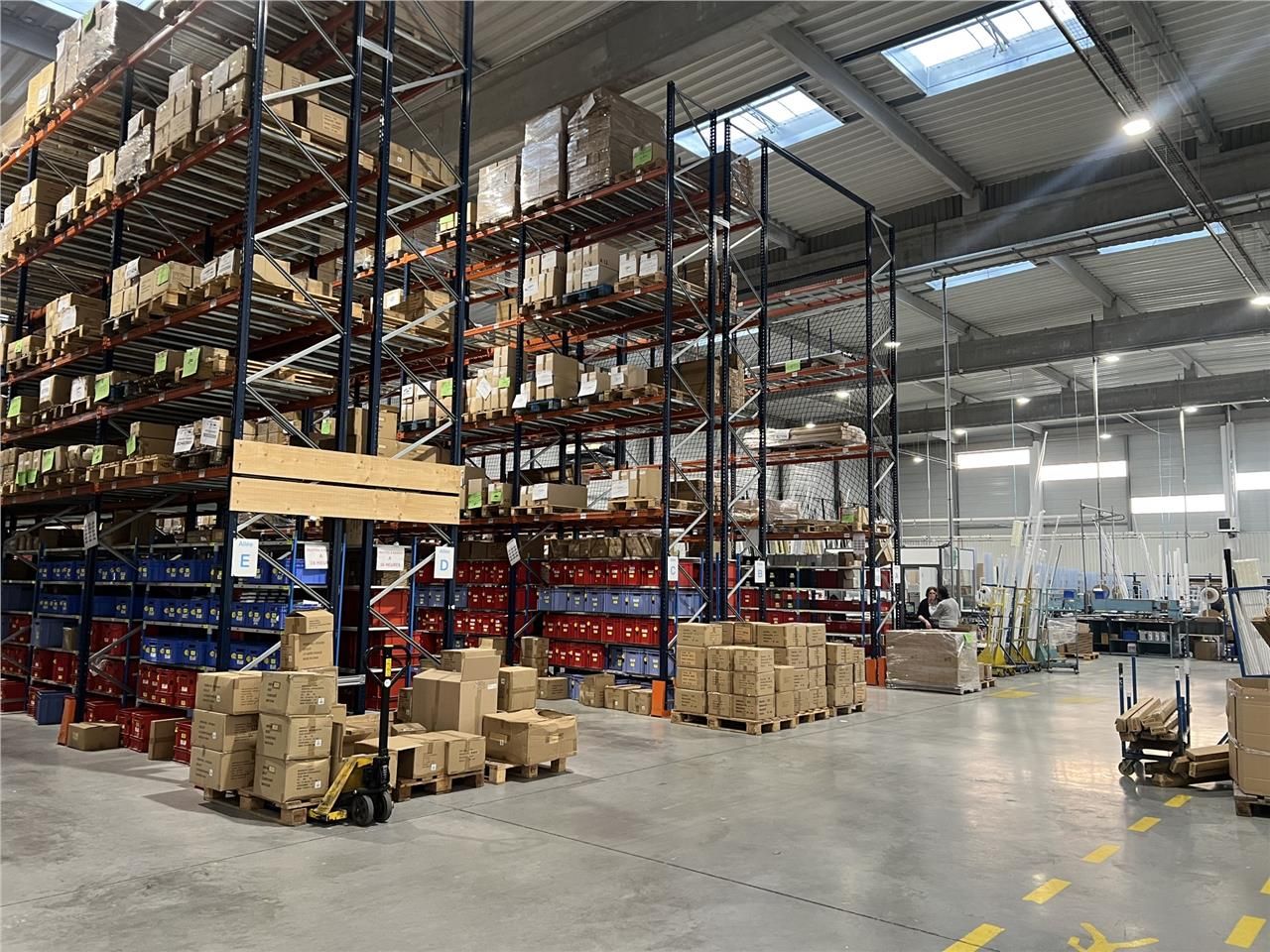 CBRE vous propose à louer, un local d'activité si