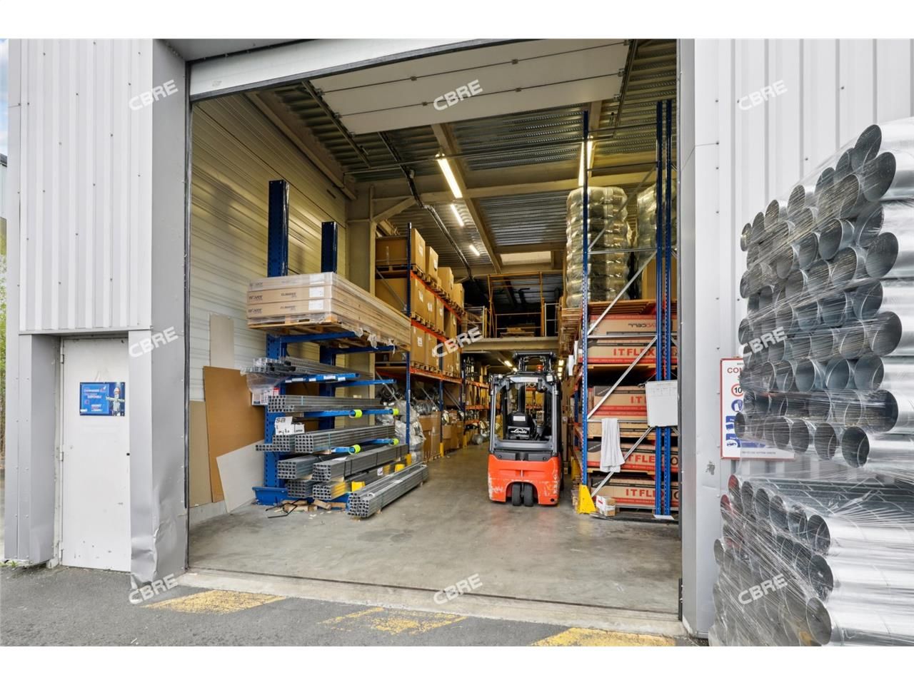 CBRE vous propose à louer, un local d'activités s