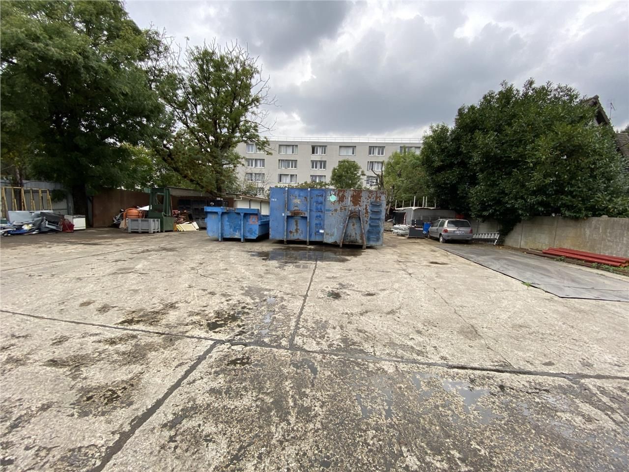 CBRE vous propose à louer un terrain bitumé situé