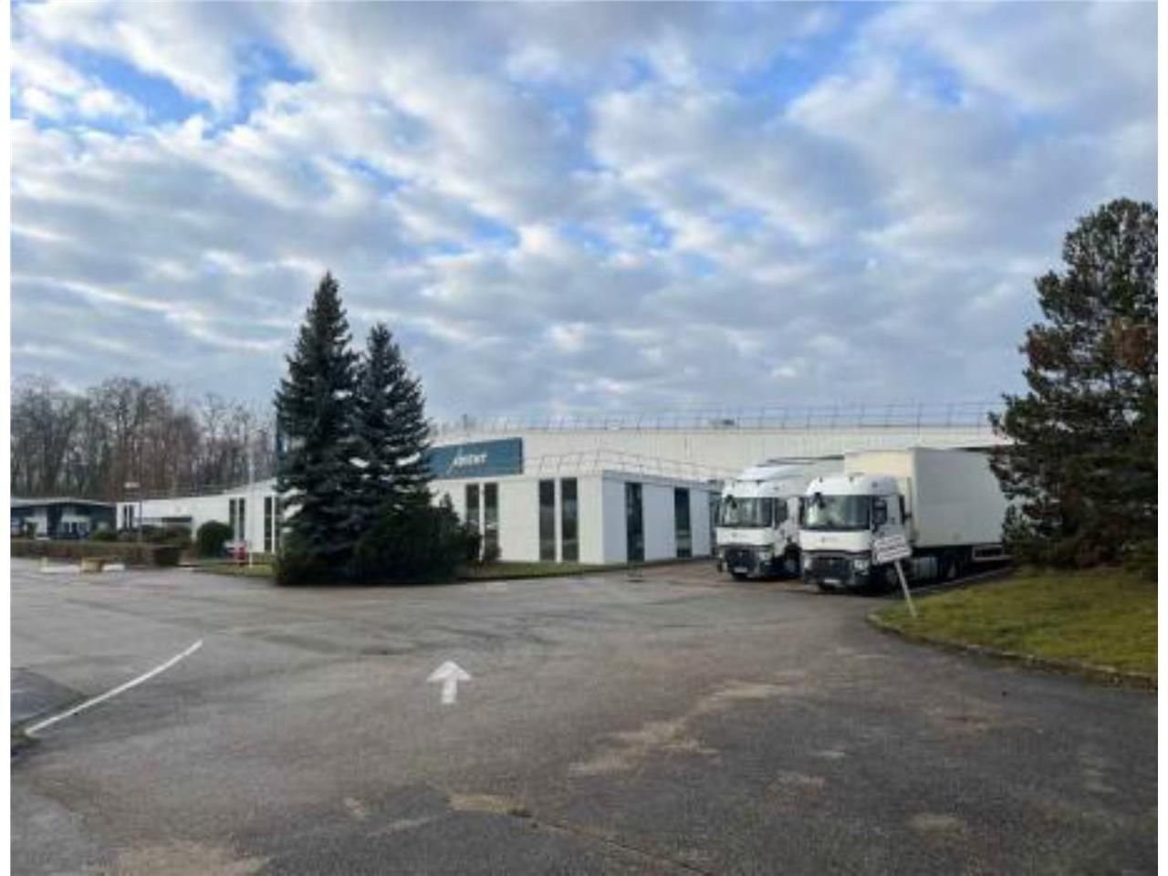 CBRE vous propose un bâtiment indépendant d'activ