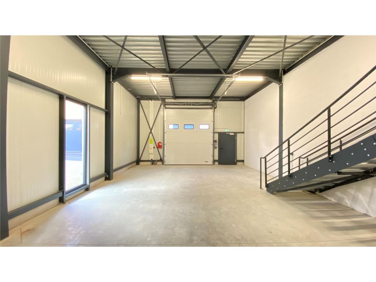 CBRE vous propose à louer un entrepôt/local d'act