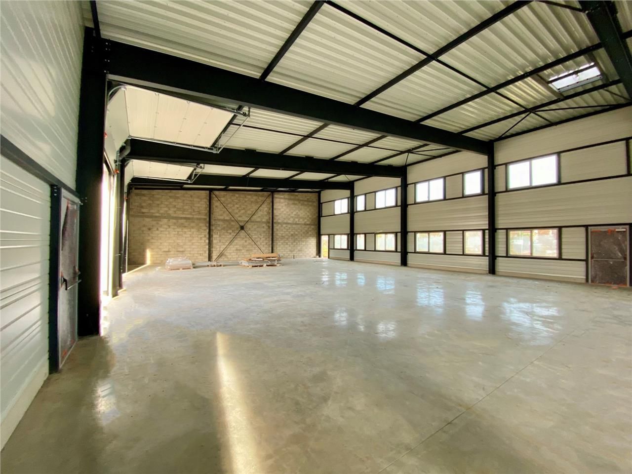 CBRE vous propose à vendre ou à louer un bâtiment