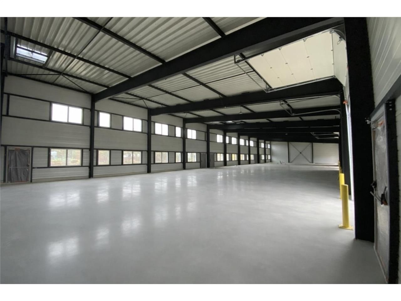 CBRE vous propose à vendre ou à louer un bâtiment