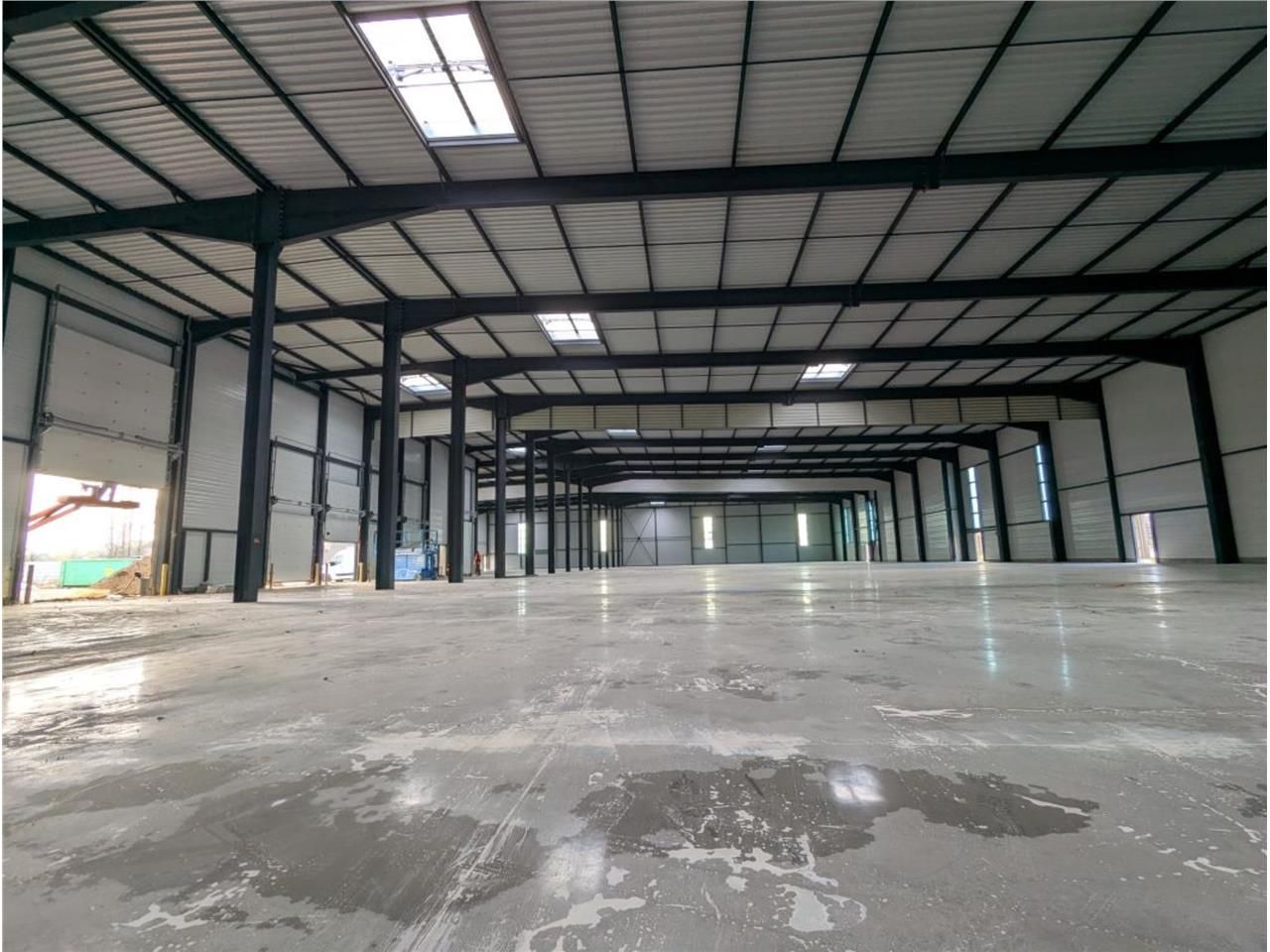 CBRE vous propose à louer, un entrepôt/local d'ac